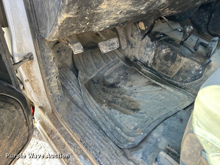 image for item FC5066 2015 GMC Sierra 3500HD Ext. Cab utility bed pickup truck