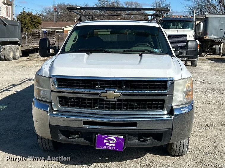 image for item FC5067 2010 Chevrolet Silverado 2500HD Ext. Cab utility bed pickup truck