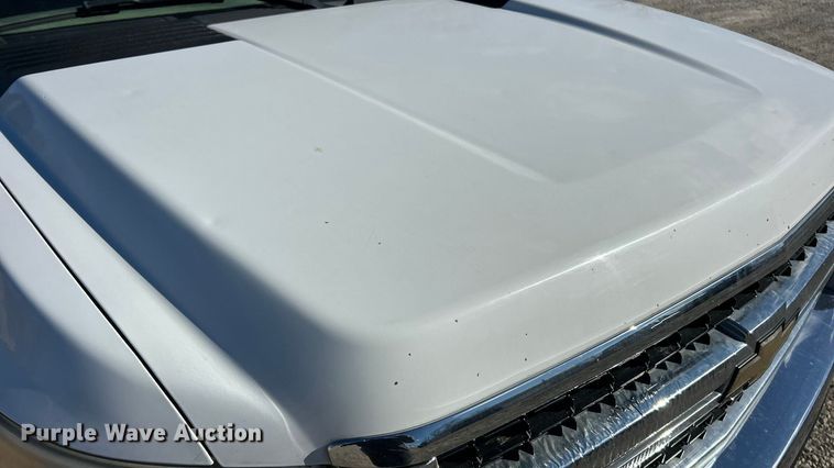 image for item FC5067 2010 Chevrolet Silverado 2500HD Ext. Cab utility bed pickup truck