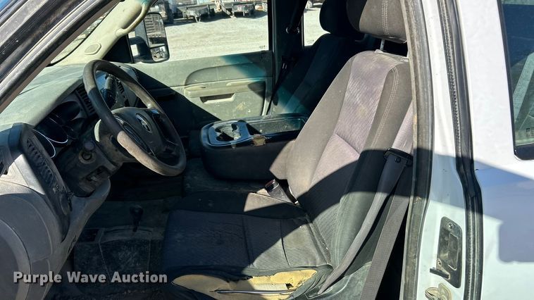 image for item FC5067 2010 Chevrolet Silverado 2500HD Ext. Cab utility bed pickup truck