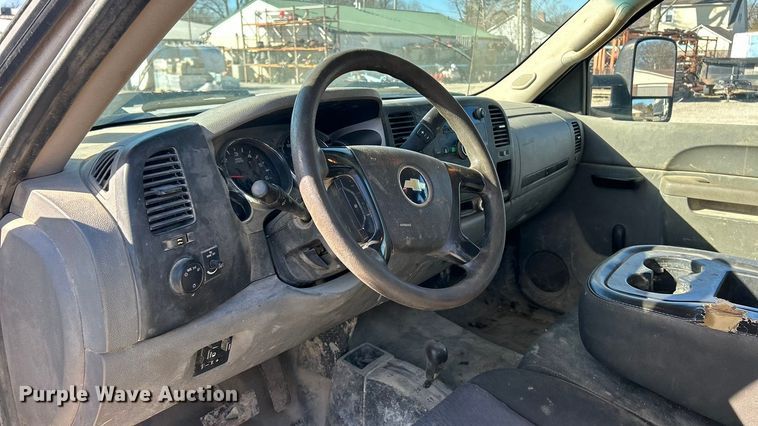 image for item FC5067 2010 Chevrolet Silverado 2500HD Ext. Cab utility bed pickup truck