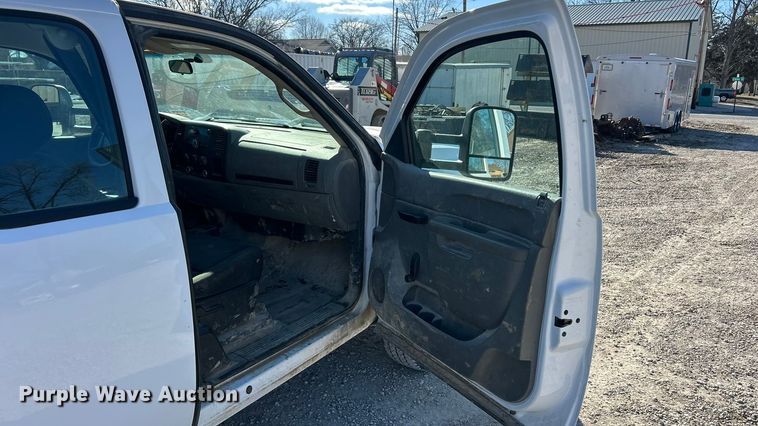 image for item FC5067 2010 Chevrolet Silverado 2500HD Ext. Cab utility bed pickup truck