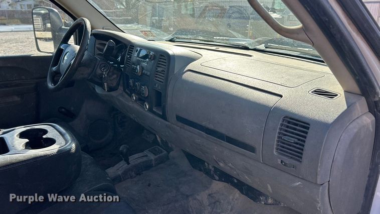 image for item FC5067 2010 Chevrolet Silverado 2500HD Ext. Cab utility bed pickup truck