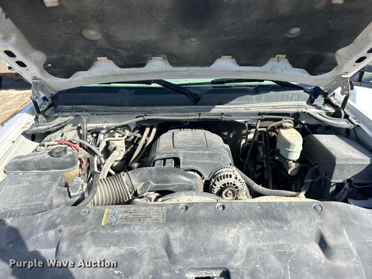 image for item FC5067 2010 Chevrolet Silverado 2500HD Ext. Cab utility bed pickup truck