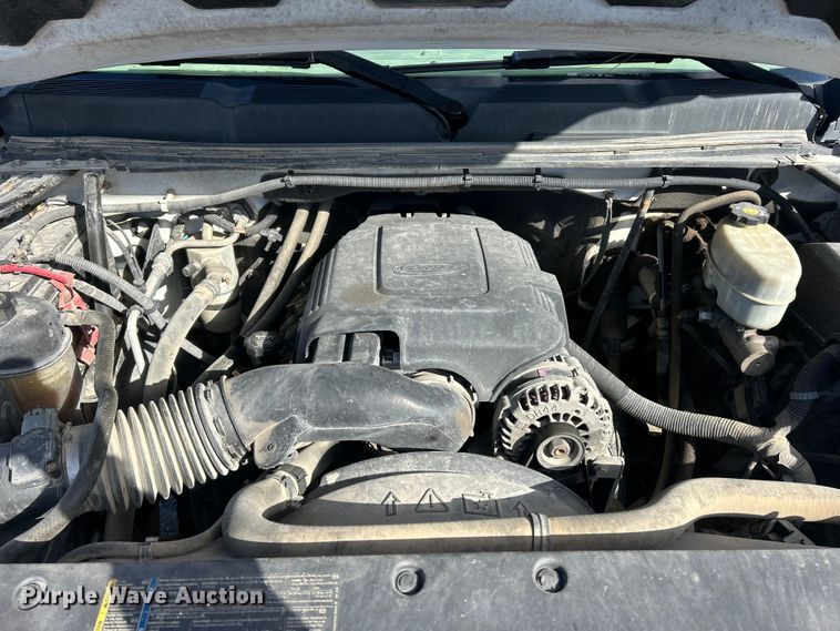 image for item FC5067 2010 Chevrolet Silverado 2500HD Ext. Cab utility bed pickup truck