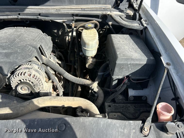 image for item FC5067 2010 Chevrolet Silverado 2500HD Ext. Cab utility bed pickup truck