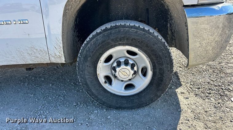 image for item FC5067 2010 Chevrolet Silverado 2500HD Ext. Cab utility bed pickup truck