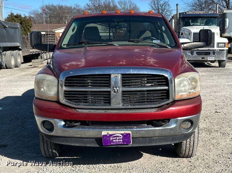 image for item FC5068 2006 Dodge Ram 3500 Ext. Cab utility bed pickup truck