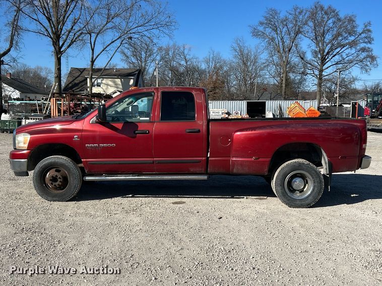 image for item FC5068 2006 Dodge Ram 3500 Ext. Cab utility bed pickup truck