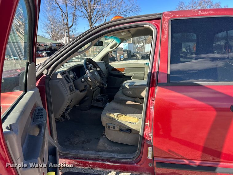 image for item FC5068 2006 Dodge Ram 3500 Ext. Cab utility bed pickup truck