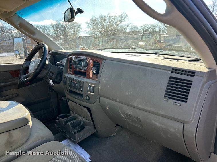 image for item FC5068 2006 Dodge Ram 3500 Ext. Cab utility bed pickup truck