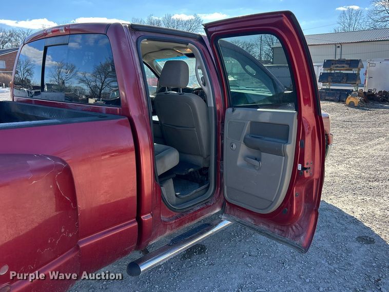 image for item FC5068 2006 Dodge Ram 3500 Ext. Cab utility bed pickup truck