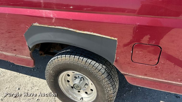 image for item FC5099 1996 Ford Bronco XLT SUV