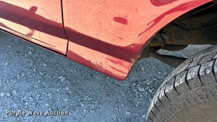 image for item FC5099 1996 Ford Bronco XLT SUV