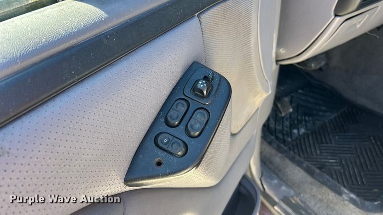 image for item FC5099 1996 Ford Bronco XLT SUV