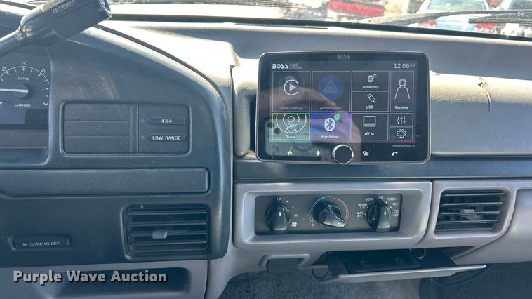 image for item FC5099 1996 Ford Bronco XLT SUV