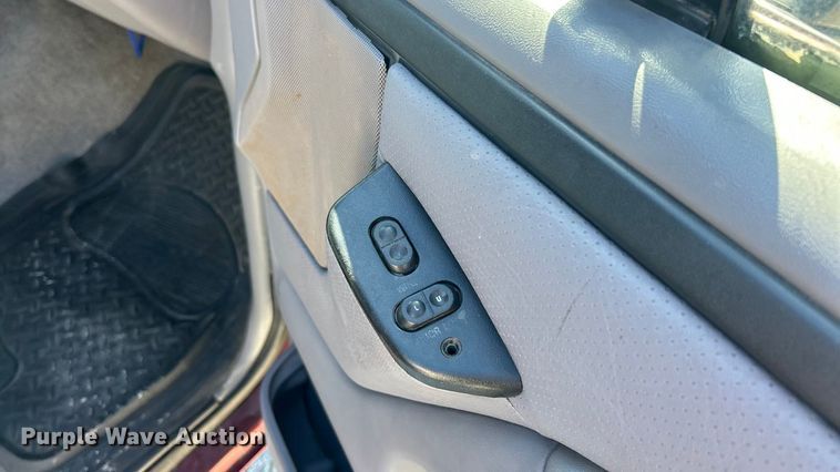 image for item FC5099 1996 Ford Bronco XLT SUV