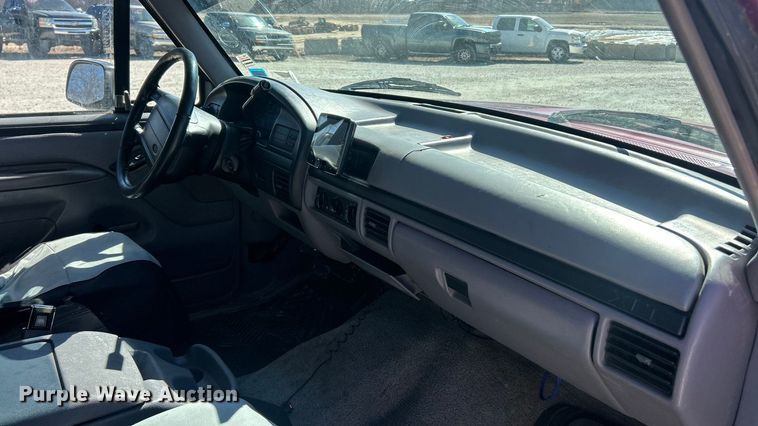 image for item FC5099 1996 Ford Bronco XLT SUV