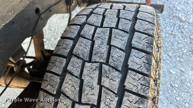 image for item FC5099 1996 Ford Bronco XLT SUV