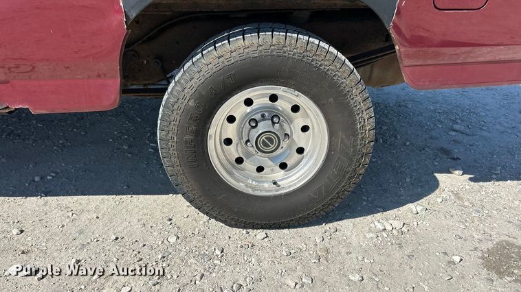 image for item FC5099 1996 Ford Bronco XLT SUV