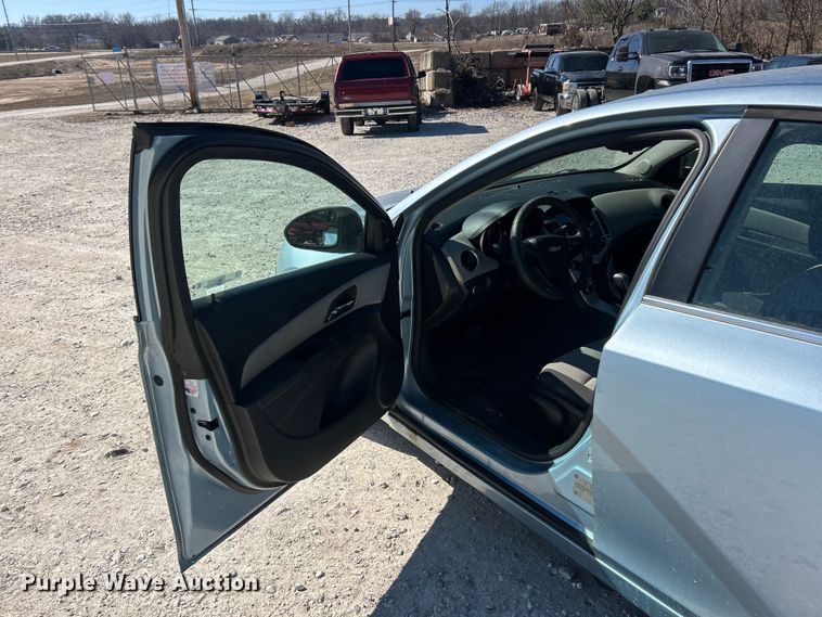 image for item FC5100 2011 Chevrolet Cruze 