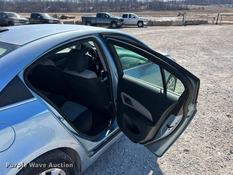 image for item FC5100 2011 Chevrolet Cruze 