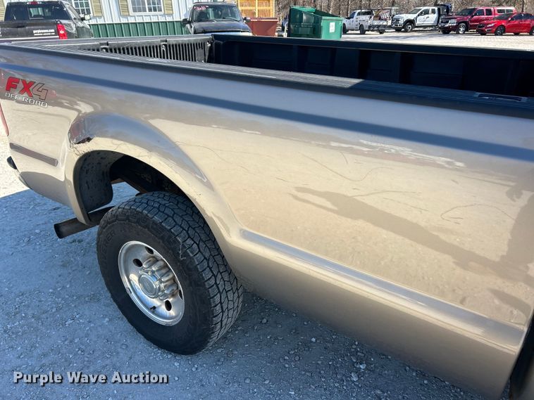 image for item FC5101 2004 Ford F250 Super Duty Ext. Cab pickup truck