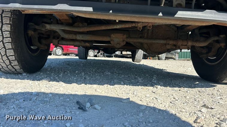 image for item FC5101 2004 Ford F250 Super Duty Ext. Cab pickup truck