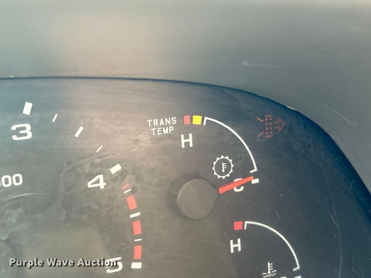 image for item FC5101 2004 Ford F250 Super Duty Ext. Cab pickup truck