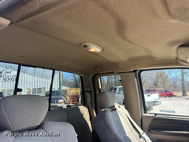 image for item FC5101 2004 Ford F250 Super Duty Ext. Cab pickup truck