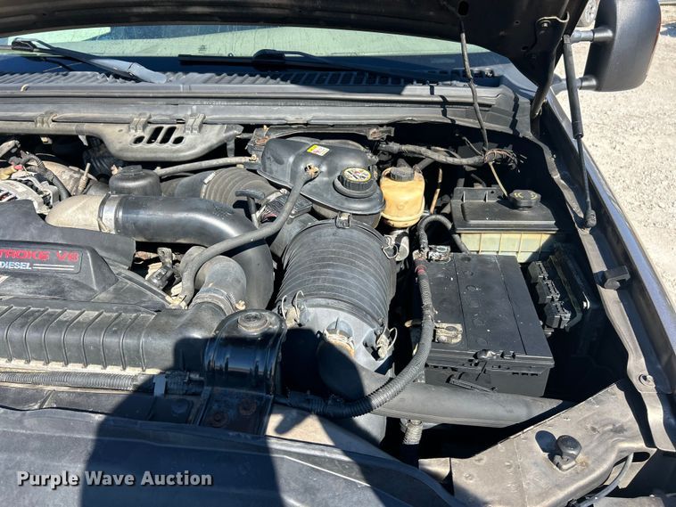 image for item FC5101 2004 Ford F250 Super Duty Ext. Cab pickup truck