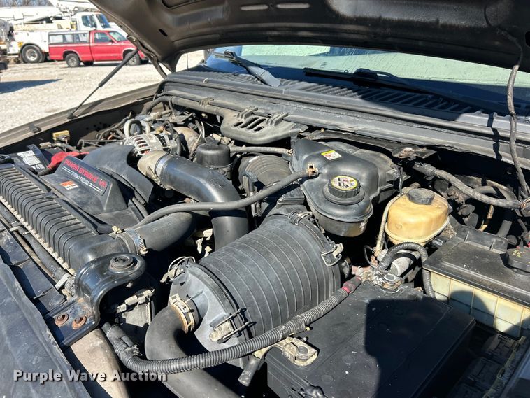 image for item FC5101 2004 Ford F250 Super Duty Ext. Cab pickup truck