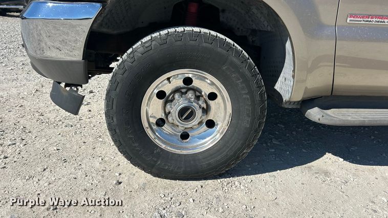 image for item FC5101 2004 Ford F250 Super Duty Ext. Cab pickup truck