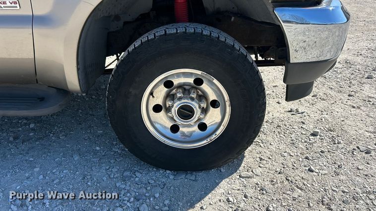 image for item FC5101 2004 Ford F250 Super Duty Ext. Cab pickup truck