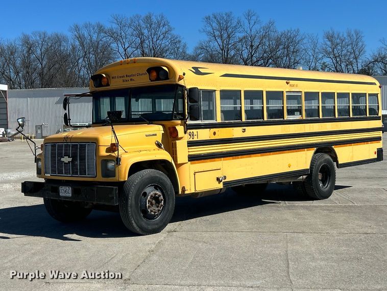 image for item FC5102 1998 Chevrolet B7 school bus