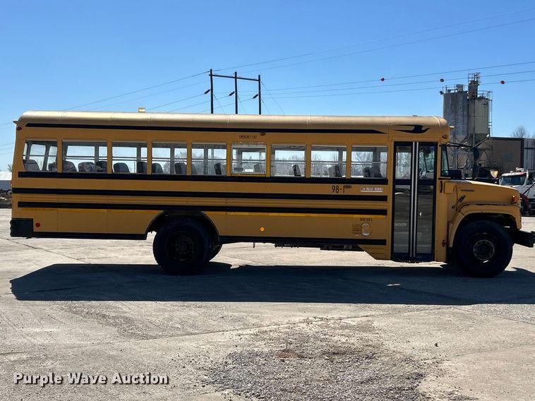 image for item FC5102 1998 Chevrolet B7 school bus