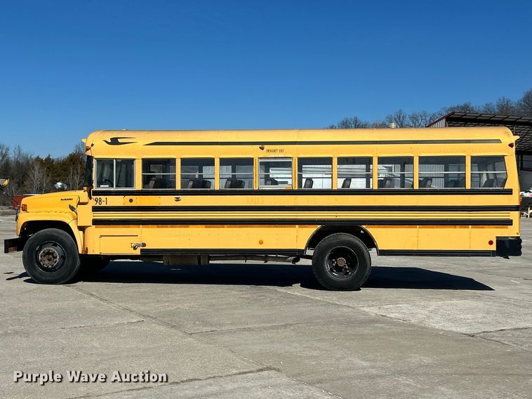 image for item FC5102 1998 Chevrolet B7 school bus