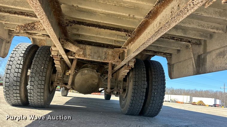 image for item FC5102 1998 Chevrolet B7 school bus