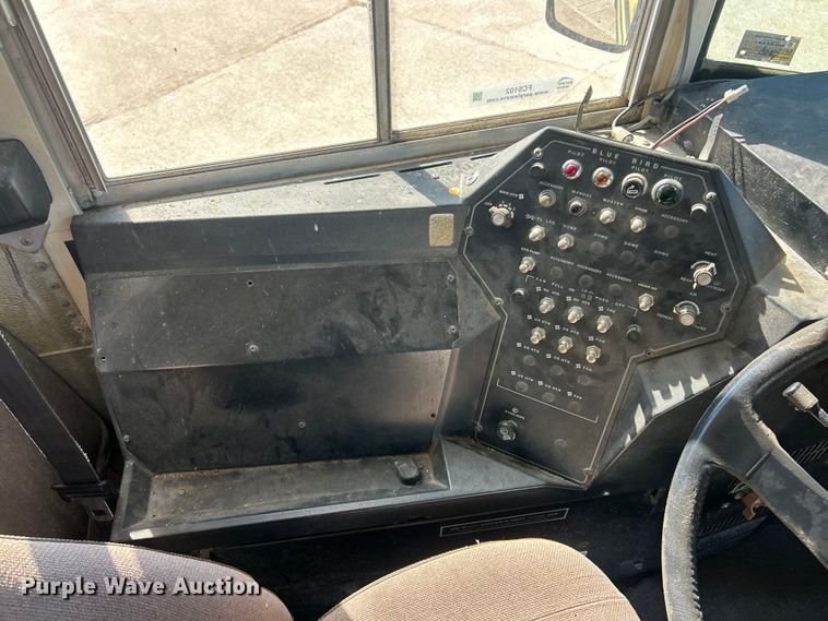 image for item FC5102 1998 Chevrolet B7 school bus