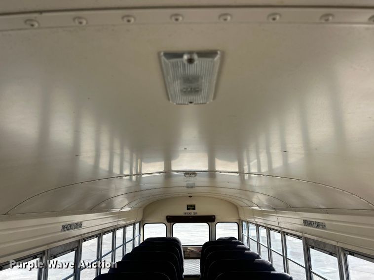 image for item FC5102 1998 Chevrolet B7 school bus