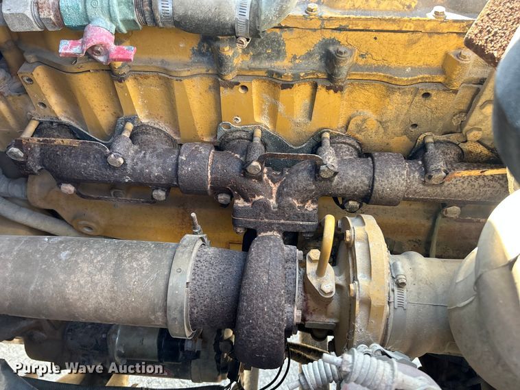 image for item FC5102 1998 Chevrolet B7 school bus