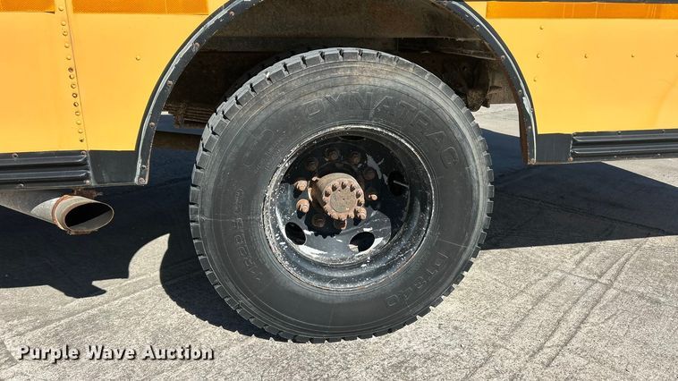 image for item FC5102 1998 Chevrolet B7 school bus