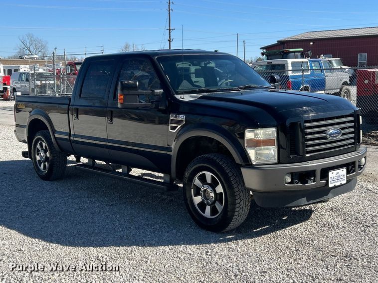 image for item FC5105 2009 Ford F250 Super Duty Crew Cab pickup truck