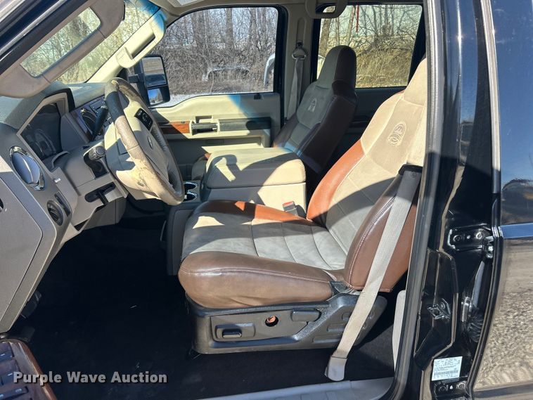 image for item FC5105 2009 Ford F250 Super Duty Crew Cab pickup truck