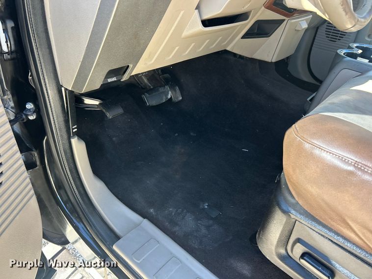 image for item FC5105 2009 Ford F250 Super Duty Crew Cab pickup truck