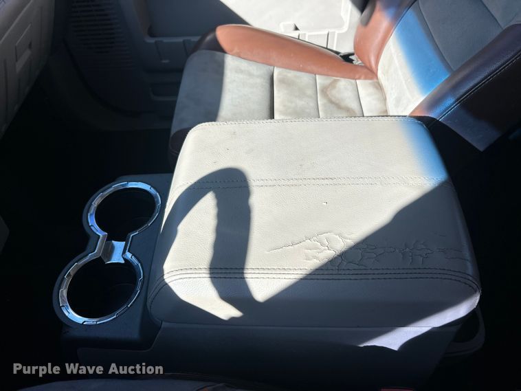 image for item FC5105 2009 Ford F250 Super Duty Crew Cab pickup truck