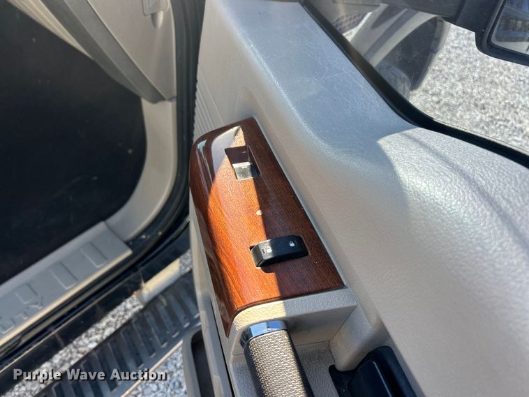 image for item FC5105 2009 Ford F250 Super Duty Crew Cab pickup truck