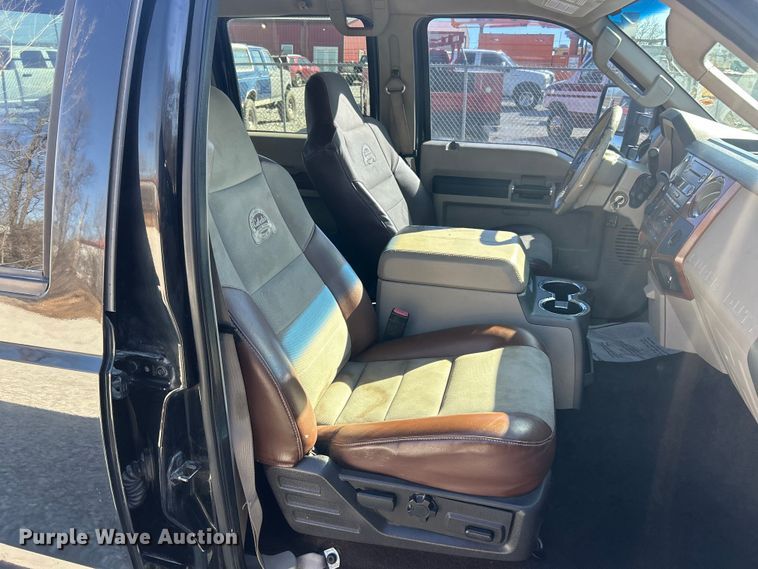 image for item FC5105 2009 Ford F250 Super Duty Crew Cab pickup truck