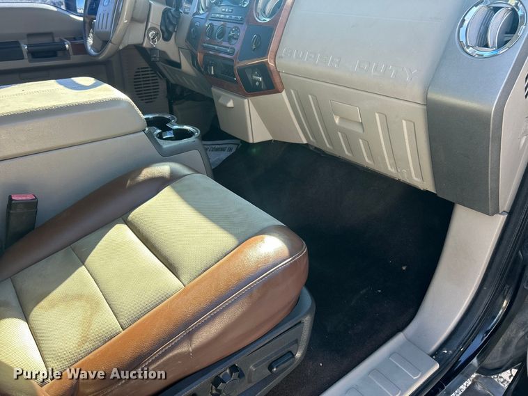 image for item FC5105 2009 Ford F250 Super Duty Crew Cab pickup truck