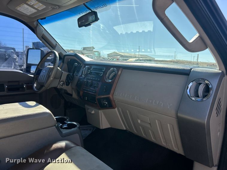 image for item FC5105 2009 Ford F250 Super Duty Crew Cab pickup truck